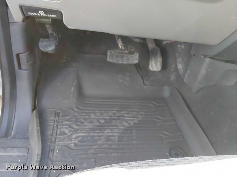 image for item EE5112 2022 Ford F250 Super duty XLT Ext. Cab pickup truck