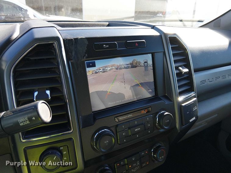 image for item EE5112 2022 Ford F250 Super duty XLT Ext. Cab pickup truck