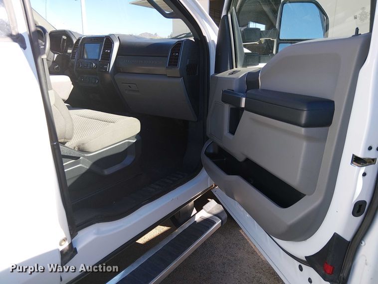 image for item EE5112 2022 Ford F250 Super duty XLT Ext. Cab pickup truck