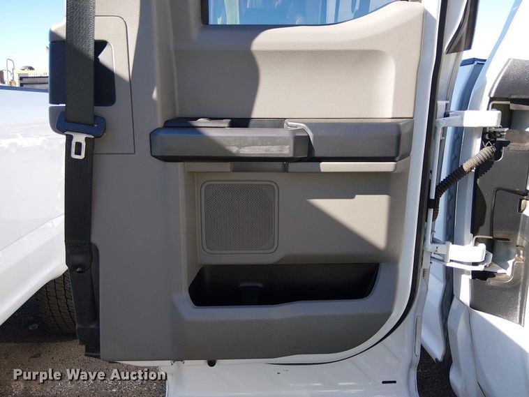 image for item EE5112 2022 Ford F250 Super duty XLT Ext. Cab pickup truck