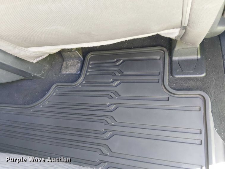 image for item EE5112 2022 Ford F250 Super duty XLT Ext. Cab pickup truck