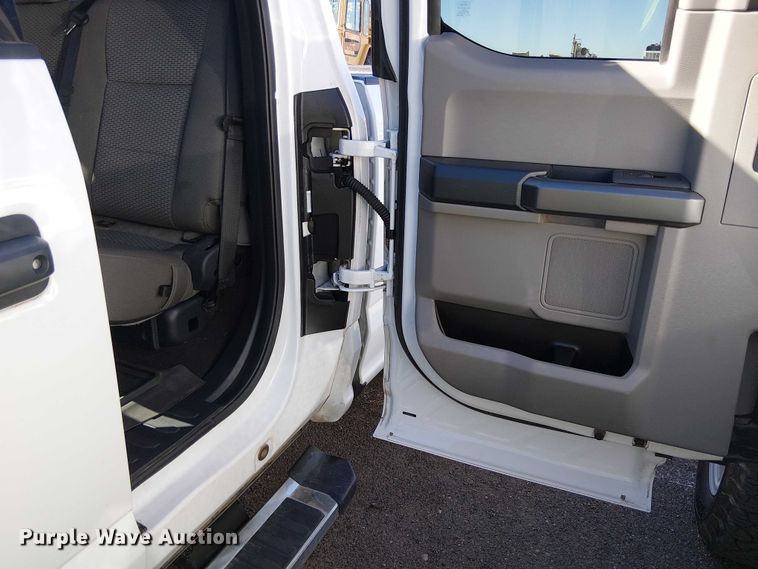 image for item EE5112 2022 Ford F250 Super duty XLT Ext. Cab pickup truck