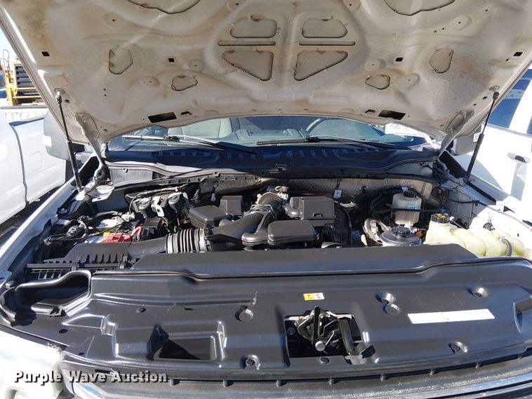 image for item EE5112 2022 Ford F250 Super duty XLT Ext. Cab pickup truck