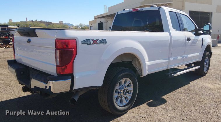 image for item EE5113 2022 Ford F250 Super Duty XLT Ext. Cab pickup truck