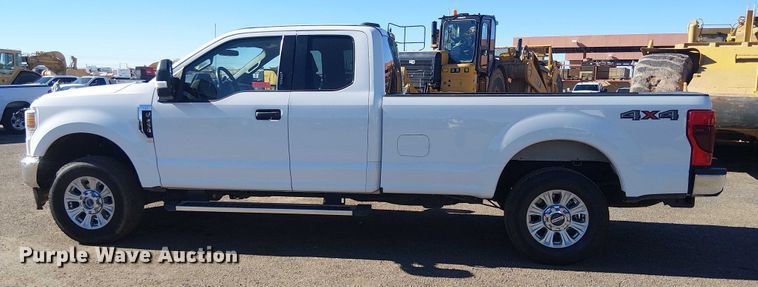 image for item EE5113 2022 Ford F250 Super Duty XLT Ext. Cab pickup truck
