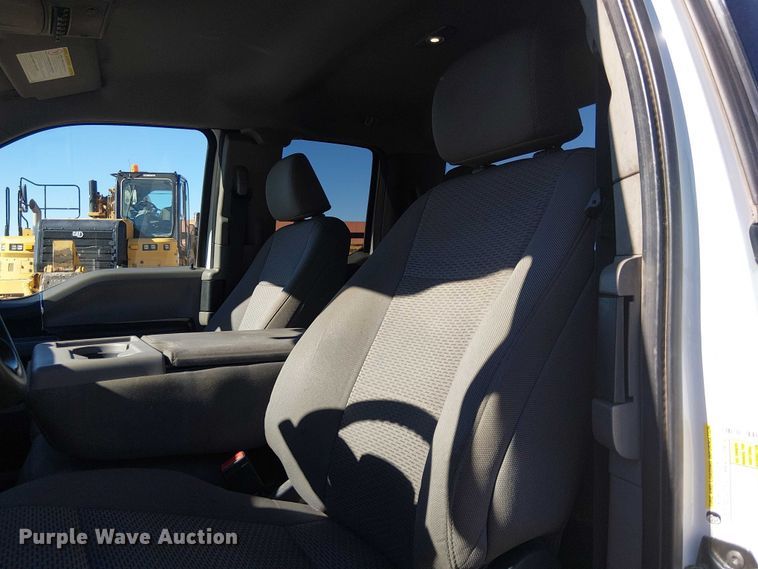 image for item EE5113 2022 Ford F250 Super Duty XLT Ext. Cab pickup truck