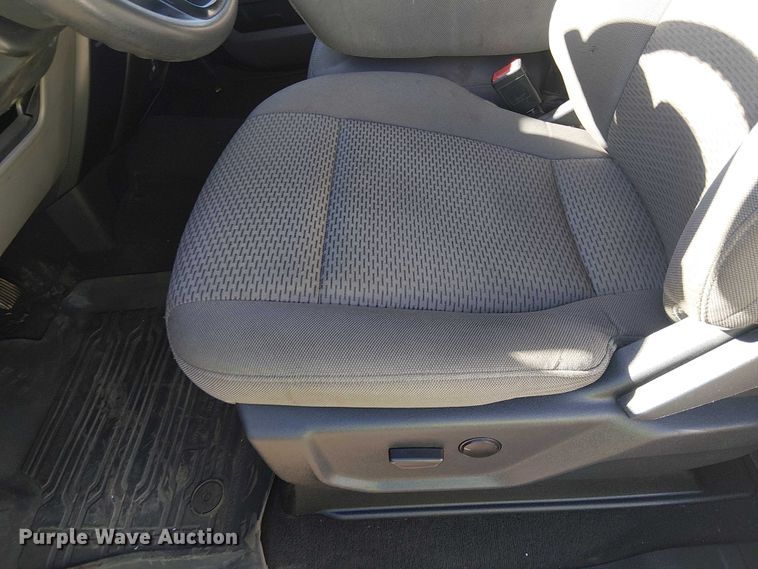 image for item EE5113 2022 Ford F250 Super Duty XLT Ext. Cab pickup truck