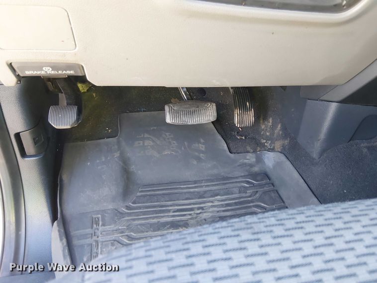 image for item EE5113 2022 Ford F250 Super Duty XLT Ext. Cab pickup truck