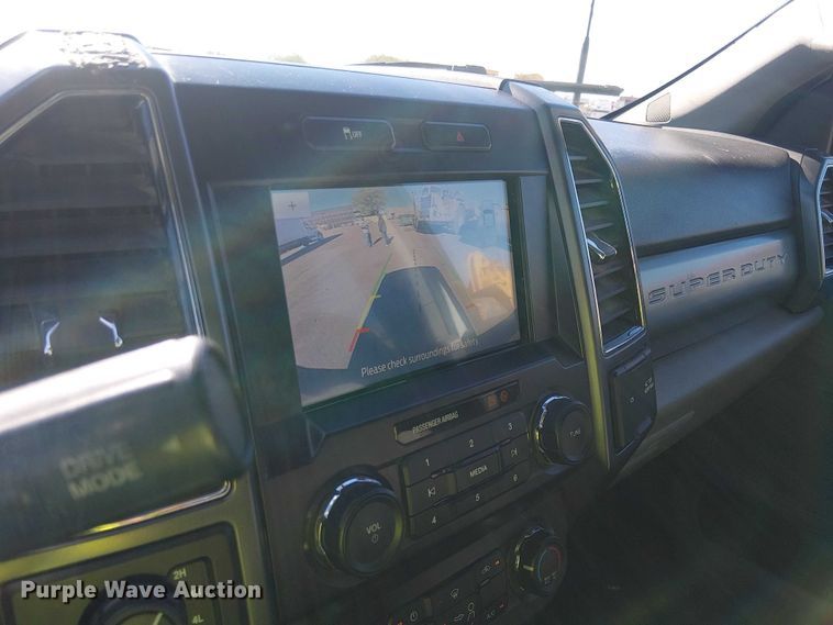 image for item EE5113 2022 Ford F250 Super Duty XLT Ext. Cab pickup truck