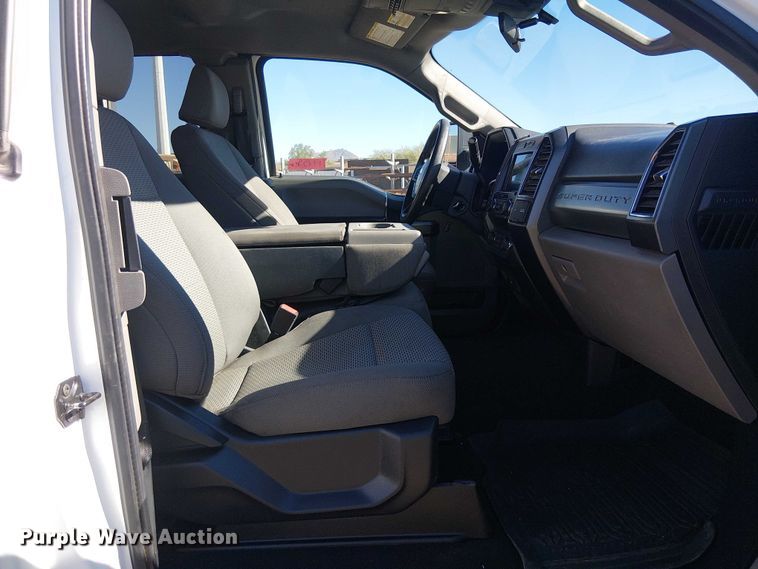 image for item EE5113 2022 Ford F250 Super Duty XLT Ext. Cab pickup truck