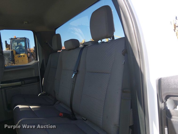 image for item EE5113 2022 Ford F250 Super Duty XLT Ext. Cab pickup truck