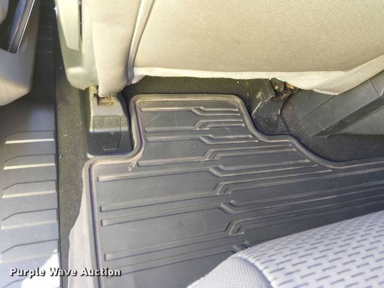 image for item EE5113 2022 Ford F250 Super Duty XLT Ext. Cab pickup truck