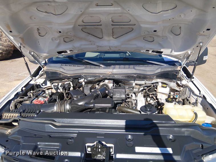 image for item EE5113 2022 Ford F250 Super Duty XLT Ext. Cab pickup truck