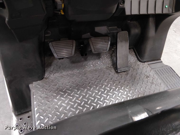 image for item EE5121 2016 UniCarriers CFS40 forklift