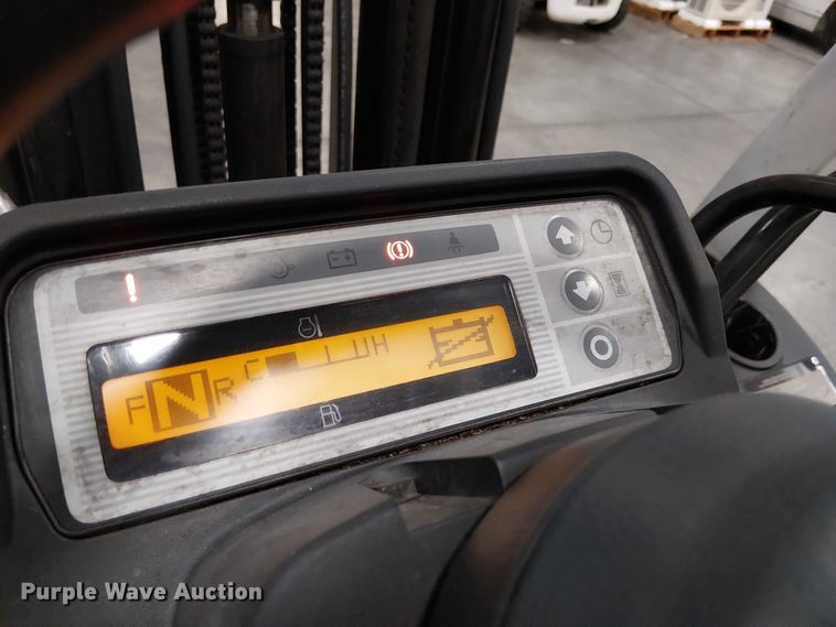 image for item EE5121 2016 UniCarriers CFS40 forklift