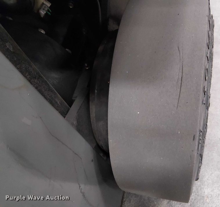 image for item EE5121 2016 UniCarriers CFS40 forklift