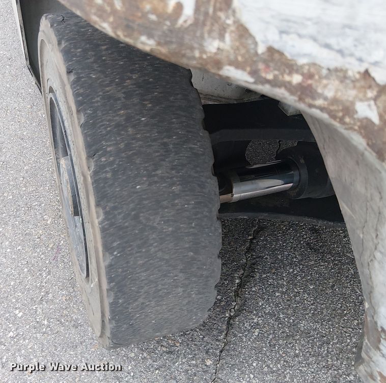 image for item EE5129 2017 UniCarriers PF50 forklift