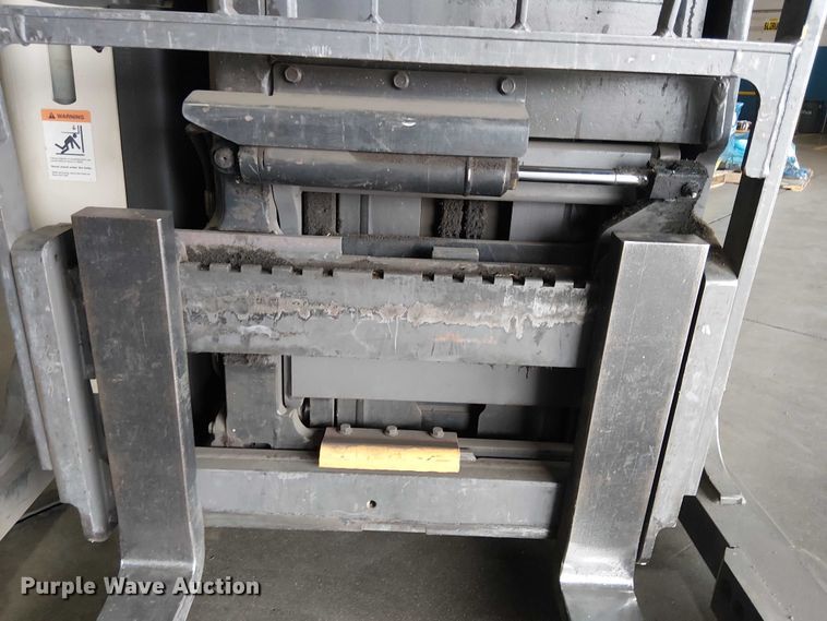 image for item EE5130 2015 Crown RM6025-45 reach truck