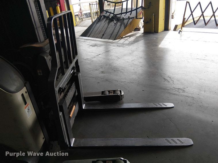 image for item EE5130 2015 Crown RM6025-45 reach truck