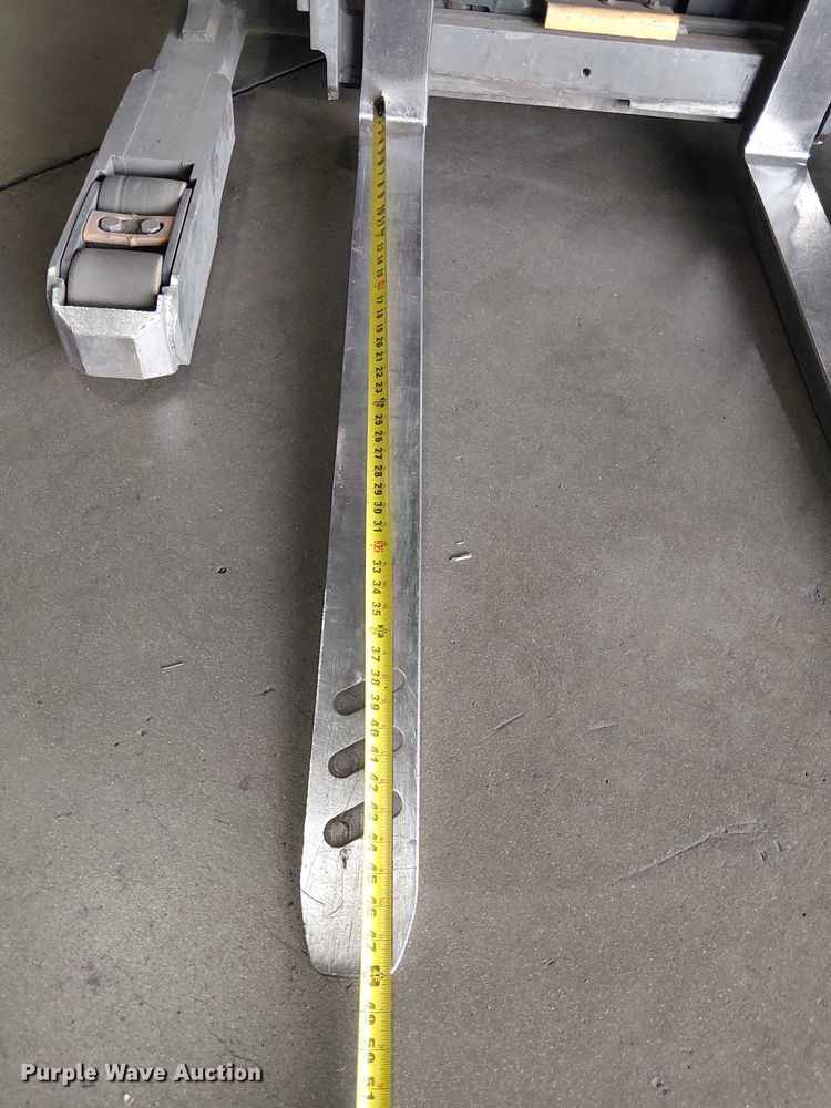 image for item EE5130 2015 Crown RM6025-45 reach truck