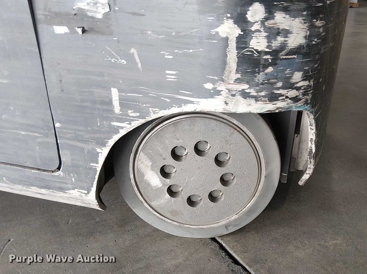 image for item EE5130 2015 Crown RM6025-45 reach truck