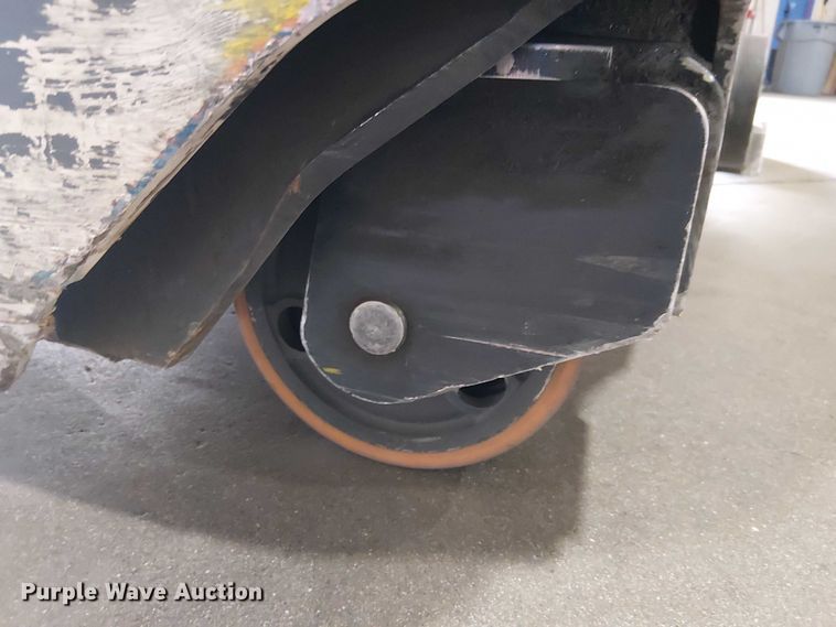 image for item EE5130 2015 Crown RM6025-45 reach truck