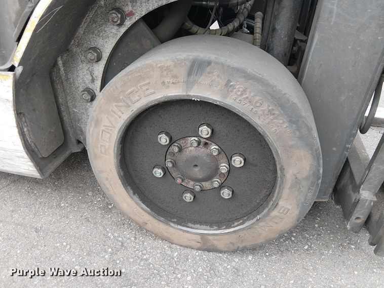 image for item EE5131 2017 UniCarriers CFS40 forklift