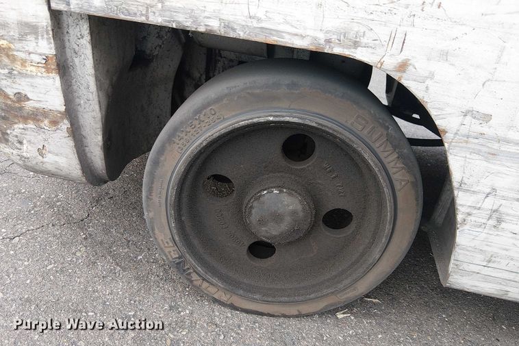 image for item EE5131 2017 UniCarriers CFS40 forklift