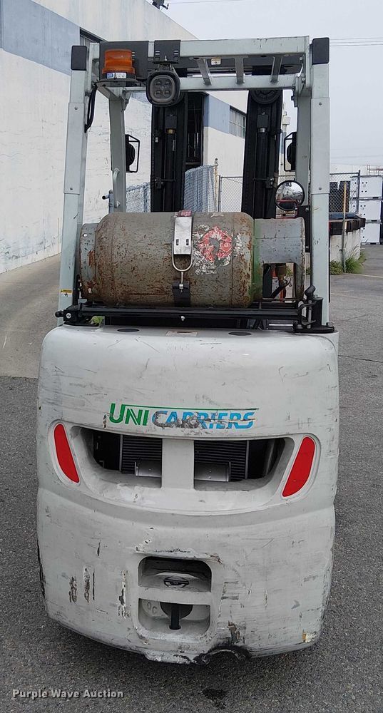 image for item EE5132 2017 UniCarriers CFS40 forklift