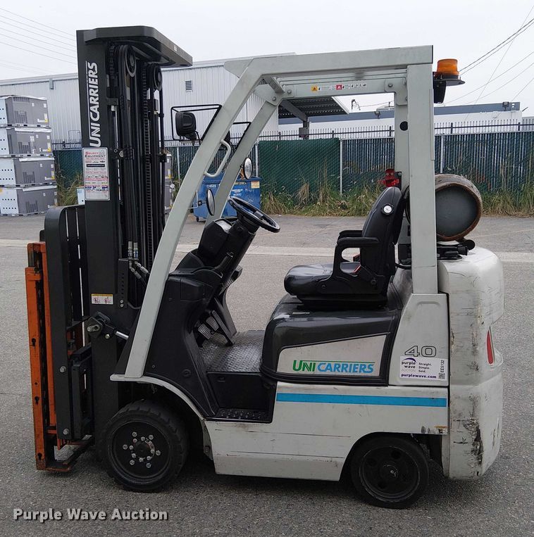 image for item EE5132 2017 UniCarriers CFS40 forklift