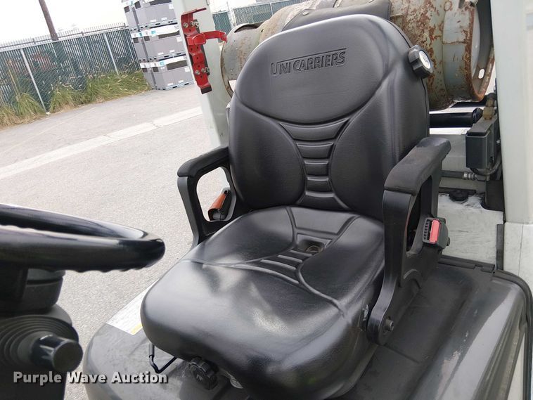 image for item EE5132 2017 UniCarriers CFS40 forklift