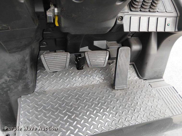 image for item EE5132 2017 UniCarriers CFS40 forklift