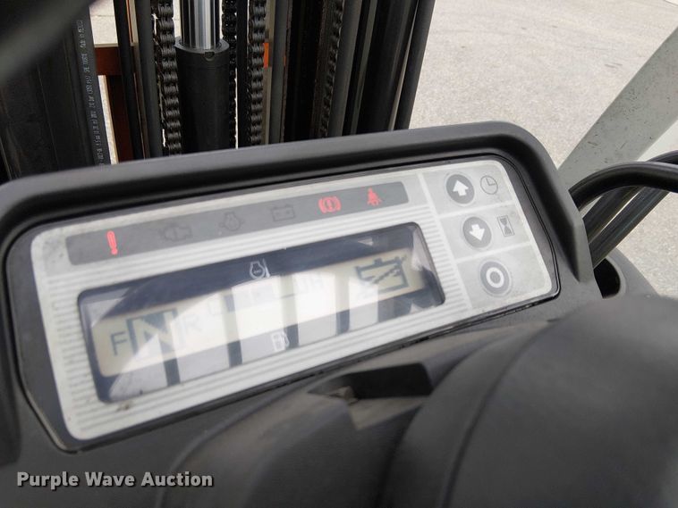 image for item EE5132 2017 UniCarriers CFS40 forklift