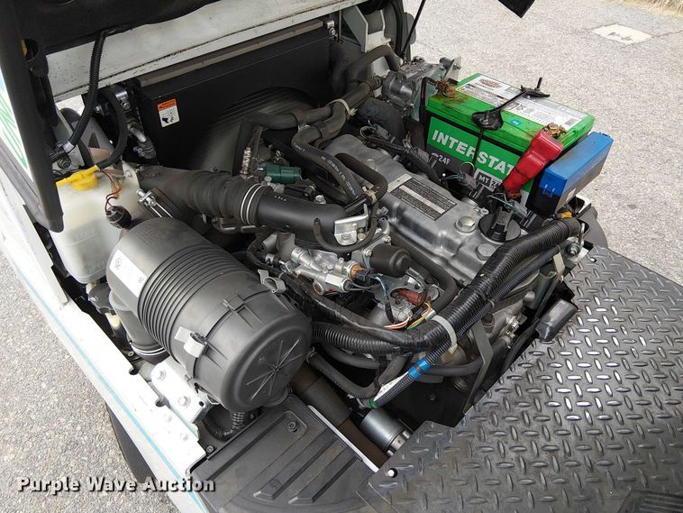 image for item EE5132 2017 UniCarriers CFS40 forklift