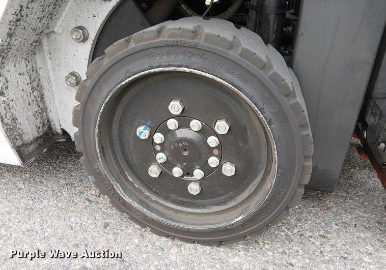 image for item EE5132 2017 UniCarriers CFS40 forklift