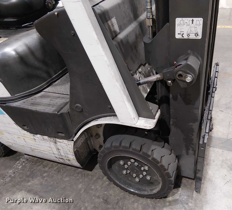 image for item EE5134 2017 UniCarriers CFS40 forklift