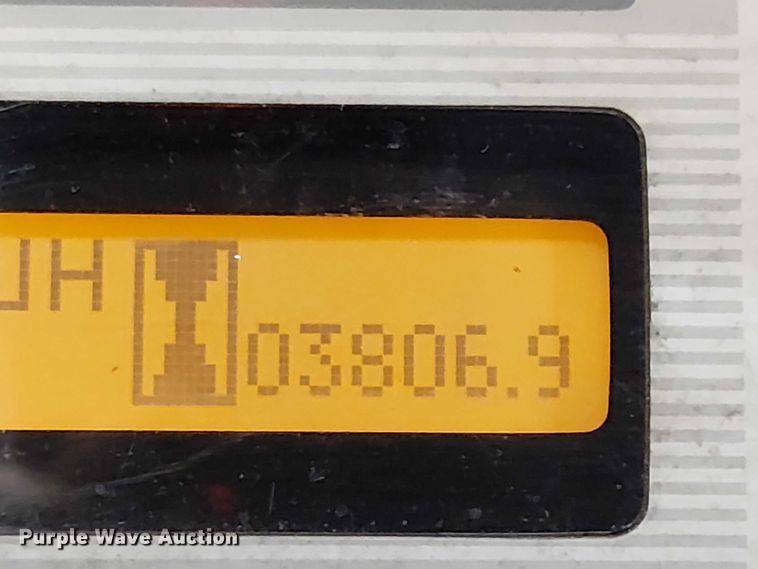 image for item EE5134 2017 UniCarriers CFS40 forklift