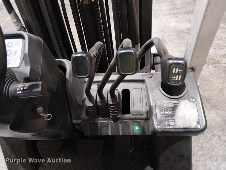 image for item EE5134 2017 UniCarriers CFS40 forklift