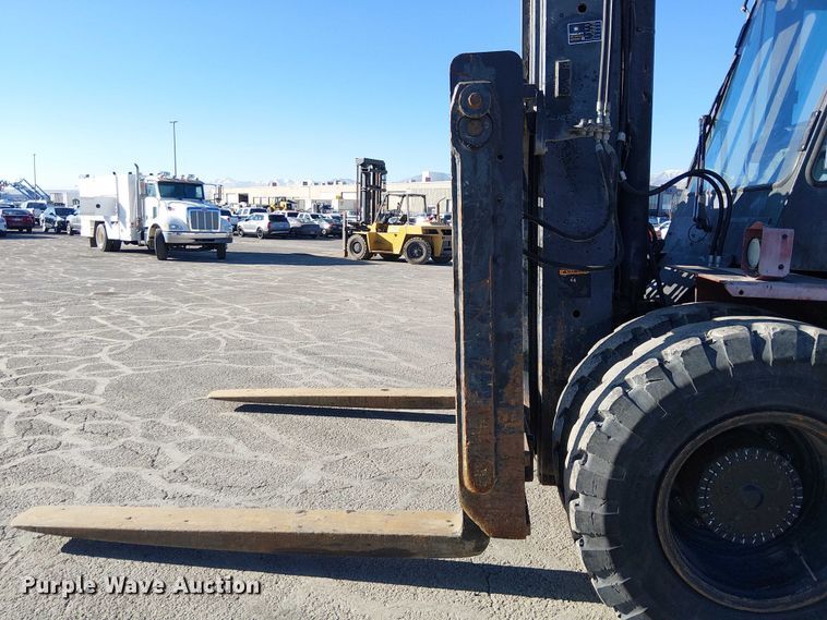 image for item EE5147 2009 Taylor TXH400L forklift