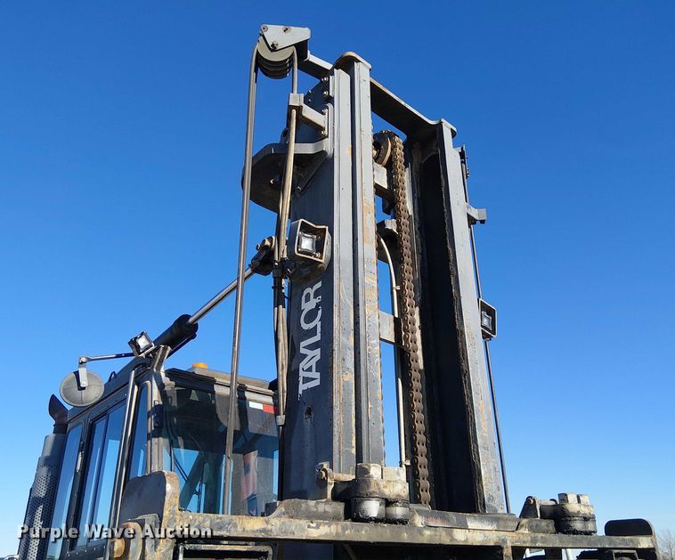 image for item EE5147 2009 Taylor TXH400L forklift
