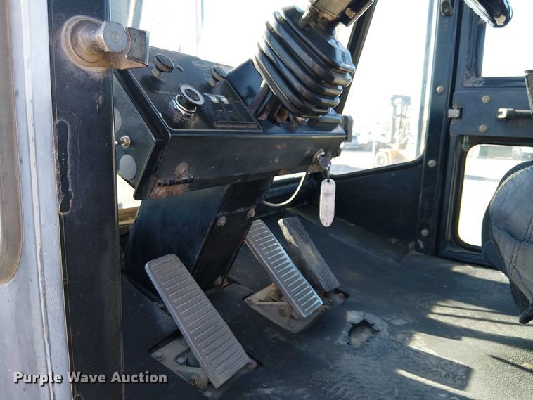 image for item EE5147 2009 Taylor TXH400L forklift