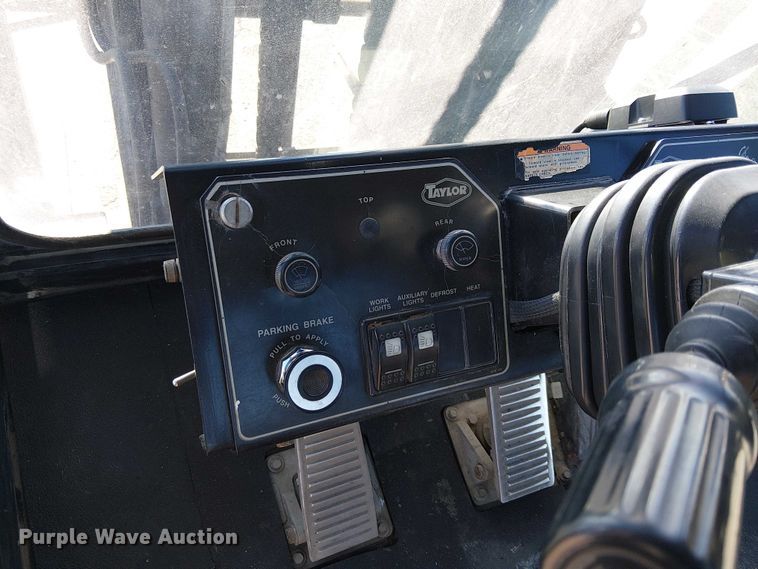 image for item EE5147 2009 Taylor TXH400L forklift