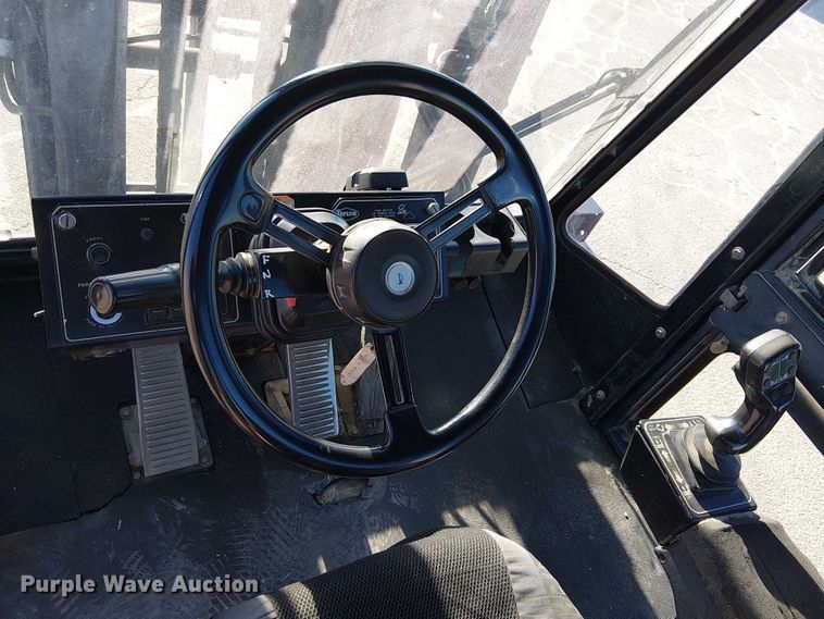 image for item EE5147 2009 Taylor TXH400L forklift