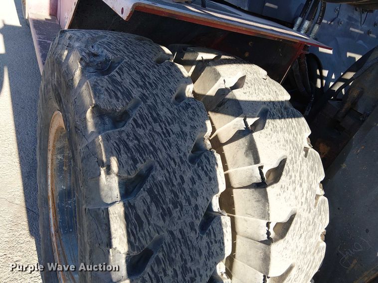 image for item EE5147 2009 Taylor TXH400L forklift