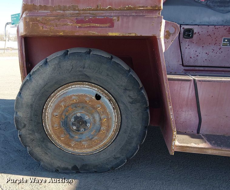 image for item EE5147 2009 Taylor TXH400L forklift