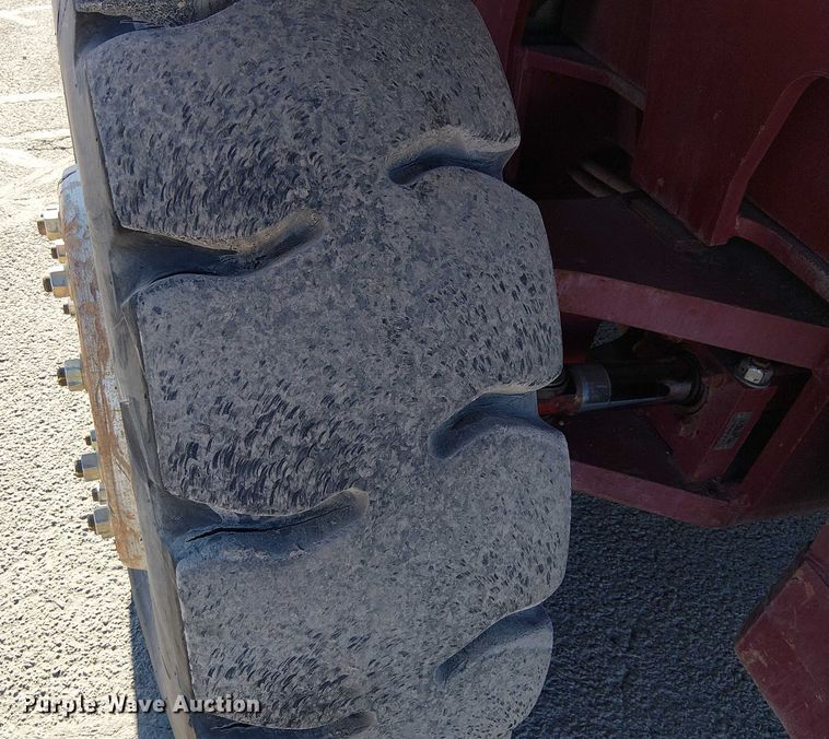 image for item EE5147 2009 Taylor TXH400L forklift