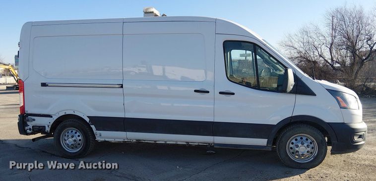 image for item EE5148 2020 Ford Transit 350 utility van