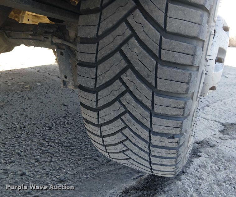 image for item EE5148 2020 Ford Transit 350 utility van