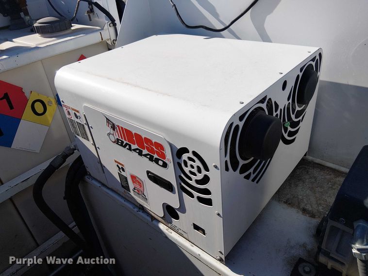 image for item EE5149 2007 Peterbilt 335 utility / service truck