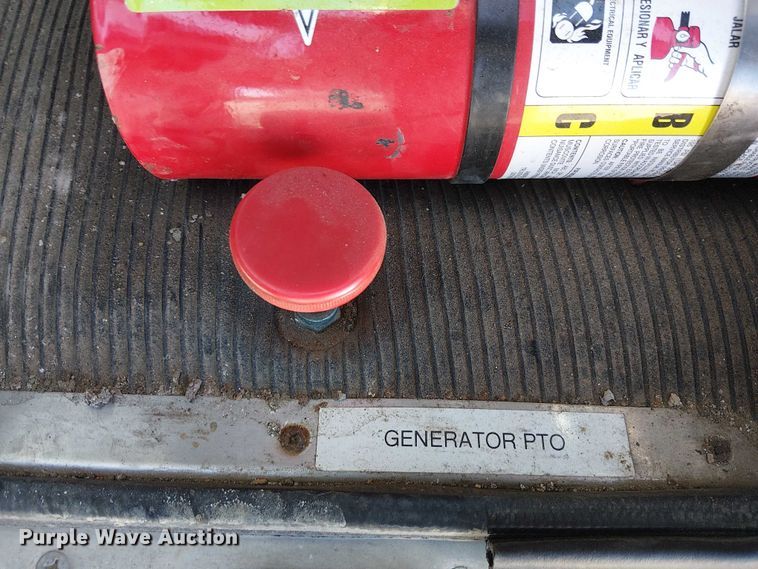 image for item EE5149 2007 Peterbilt 335 utility / service truck